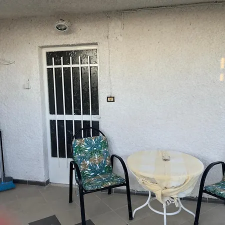 Kristas 펜션 아이 테오도리